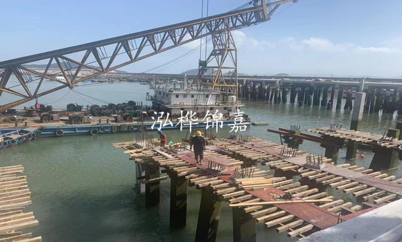 造成房屋地基下沉的原因是什么？如何利用打樁木處理地基下沉問題