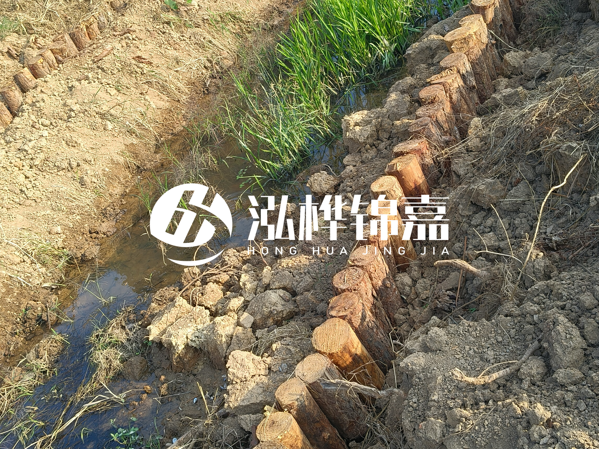 松木樁批發(fā)廠家泓樺錦嘉-樁間距指的是什么間距？